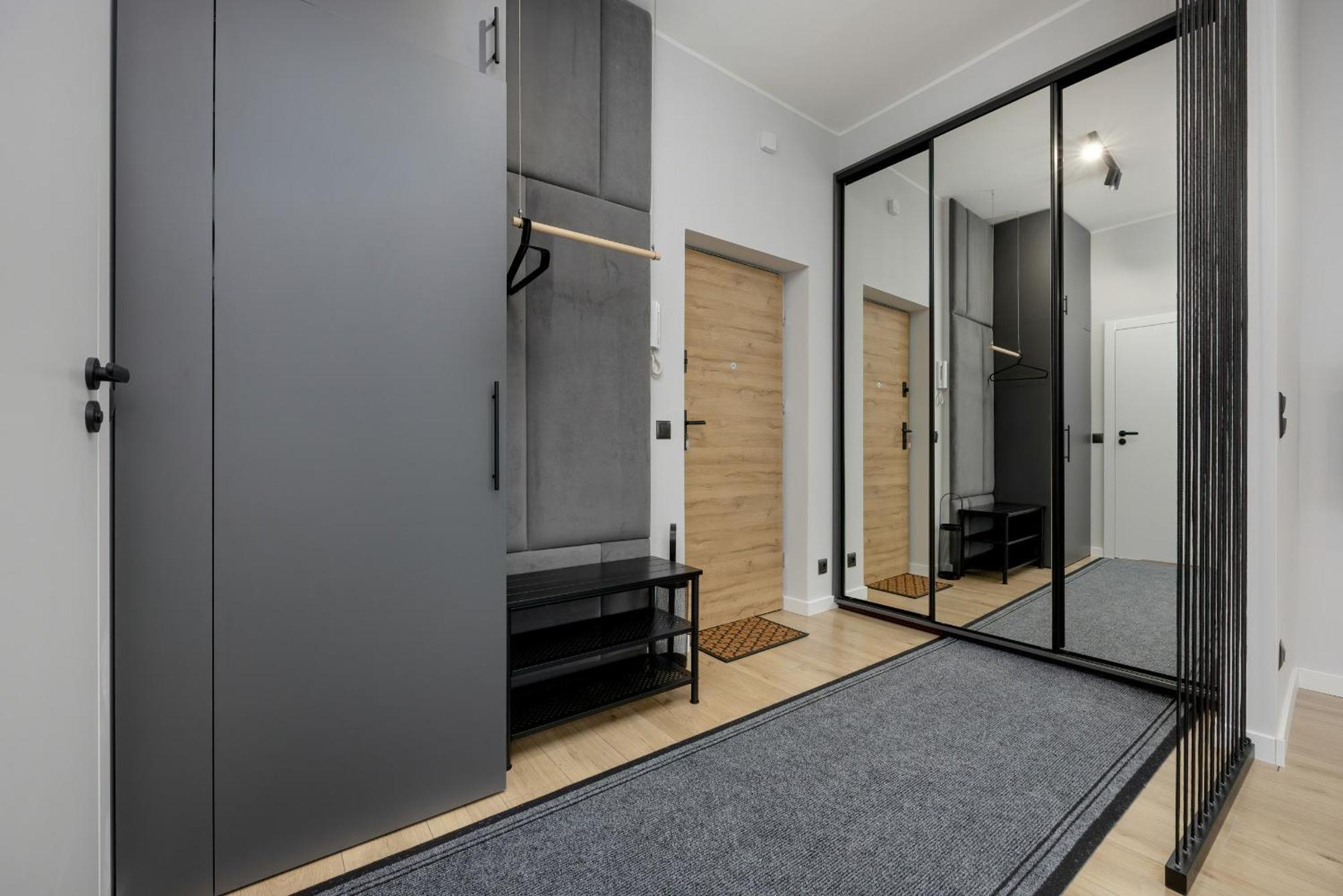 Exclusive Grey And Red Apartment In Warsaw Center By Noclegi Renters 外观 照片